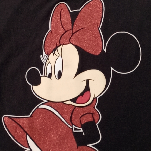 Cute, Girl's size 7/8 (M), Minnie Mouse Top with Red Sparkles by Disney ❤️🖤 - Picture 3 of 10